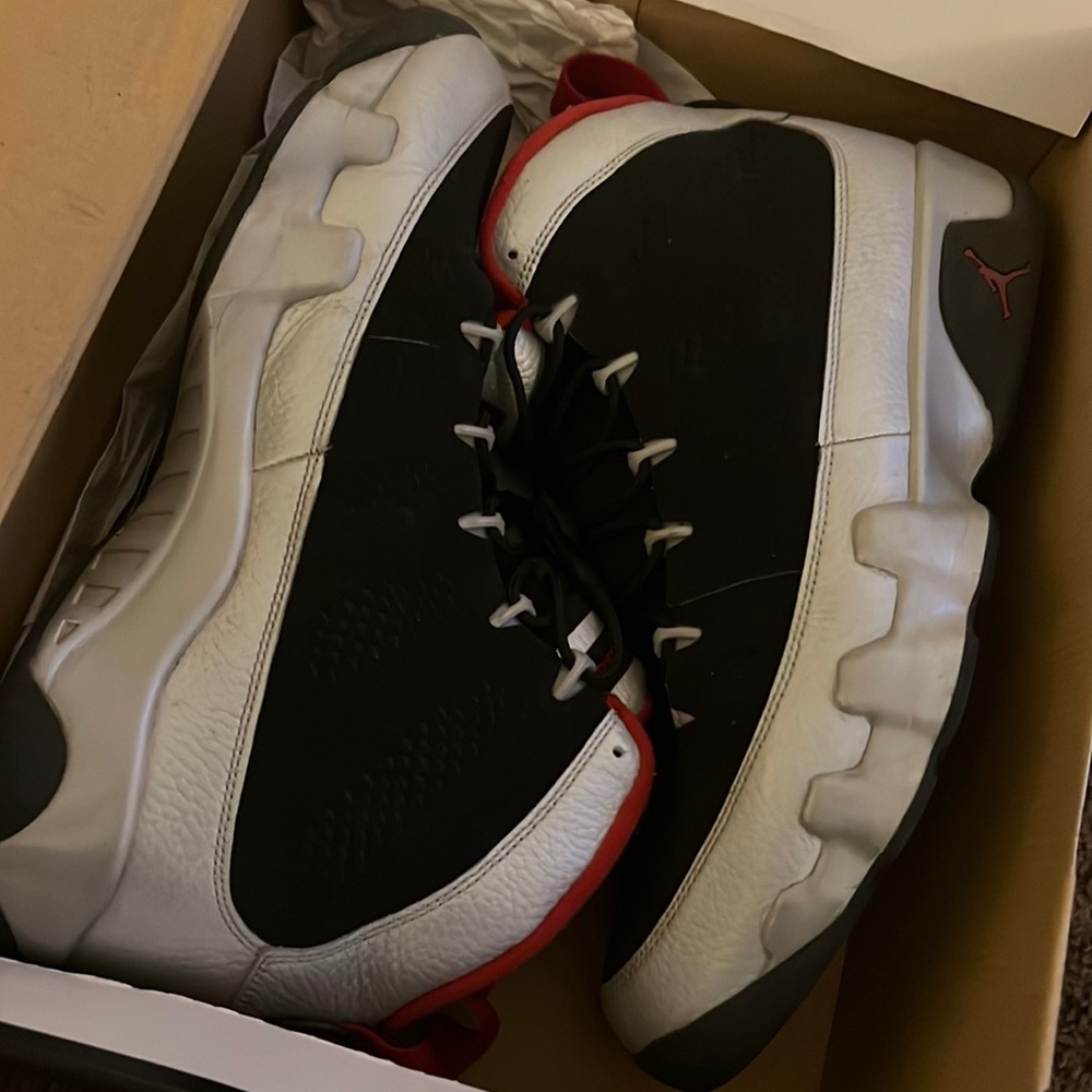 Jordan exclusive kilroy retro 9s